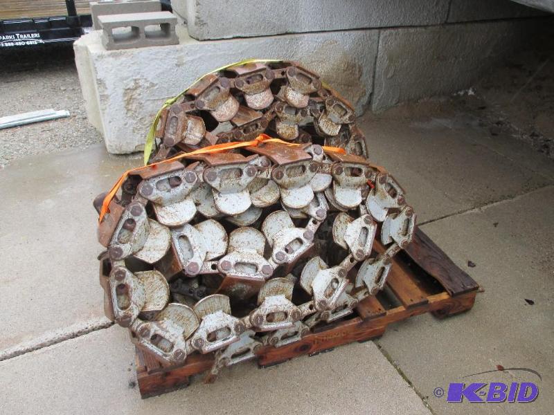 lot 11 image: Loegering Steel tracks. Were used on item #8....