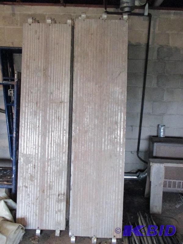lot 116 image: All aluminum scaffolding plank...