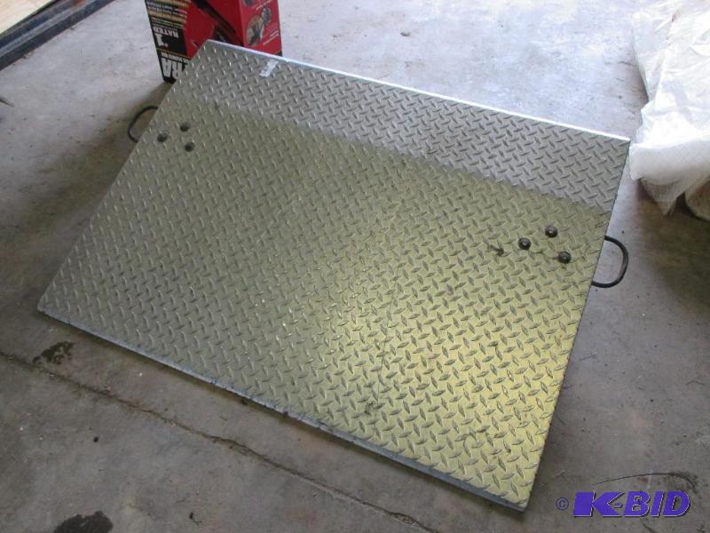 lot 124 image: aluminum dock ramp...
