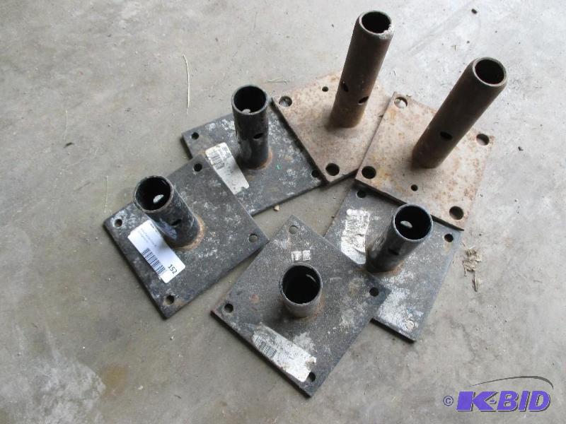 lot 152 image: 6 scaffolding bases...