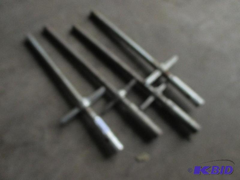 lot 153 image: 4 scaffolding adjusters...