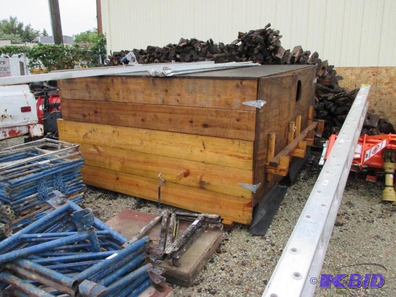 lot 16 image: Wooden box. Was used for leaf box on item # 1...