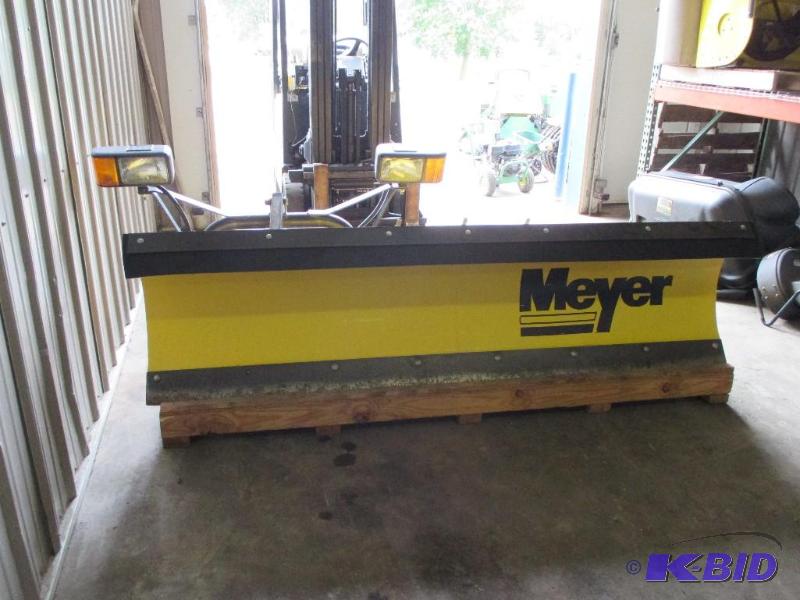 lot 168 image: Meyer snowplow and lightpump bracket. 7 12...