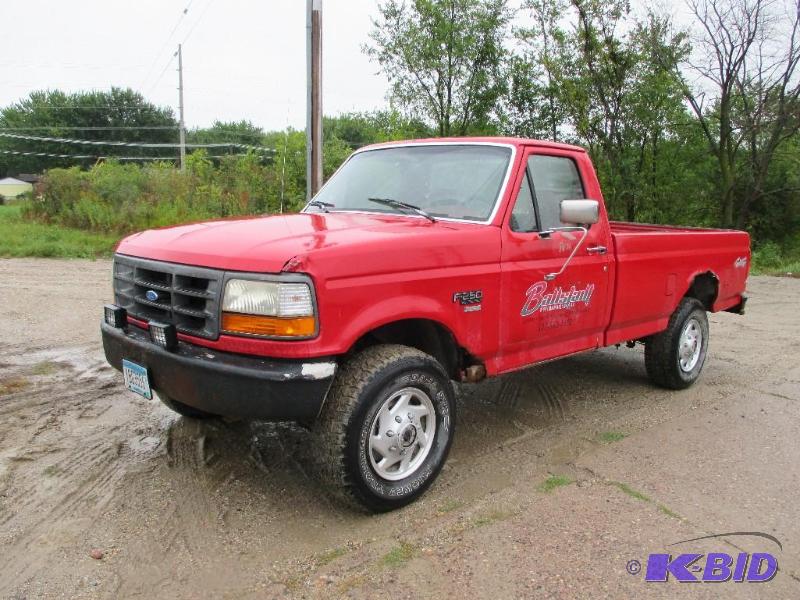 lot 2 image: Year 1995 Make Ford Model F250 Vehicle Typ...