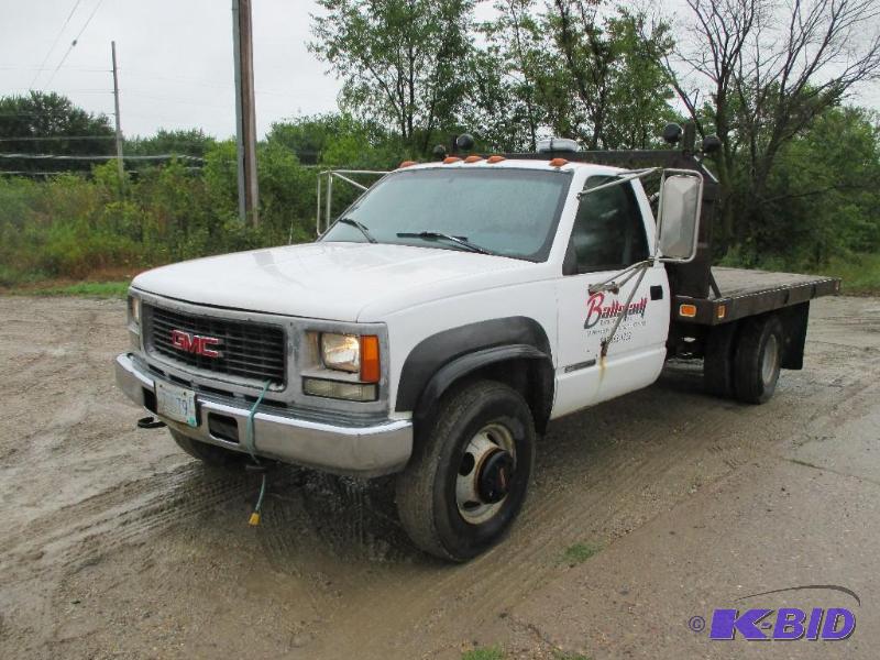 lot 3 image: Year 1997 Make GMC Model Sierra Vehicle Ty...