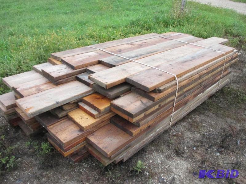 lot 34 image: Bundle of shorter used 2 x 10s...