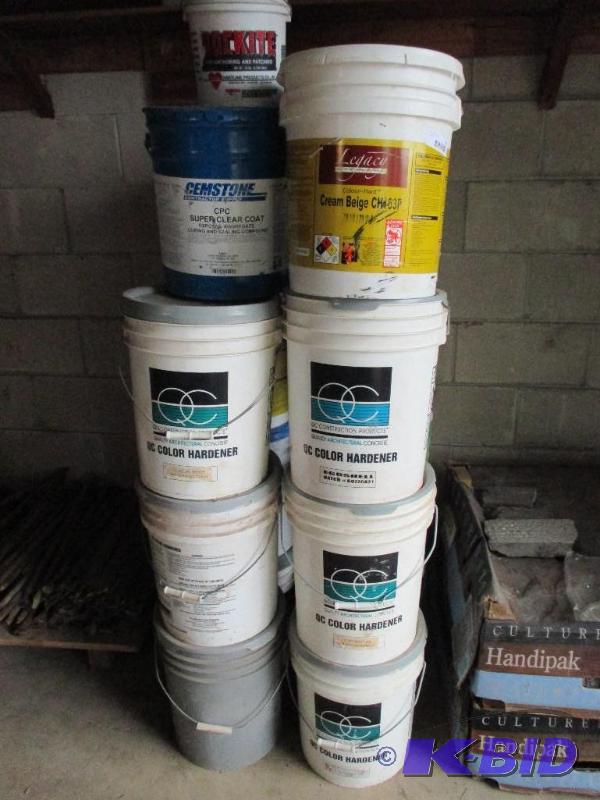 lot 50 image: Lots of pails of colored cement colors for ce...