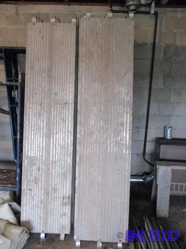 lot 76 image: All aluminum scaffolding Plank...