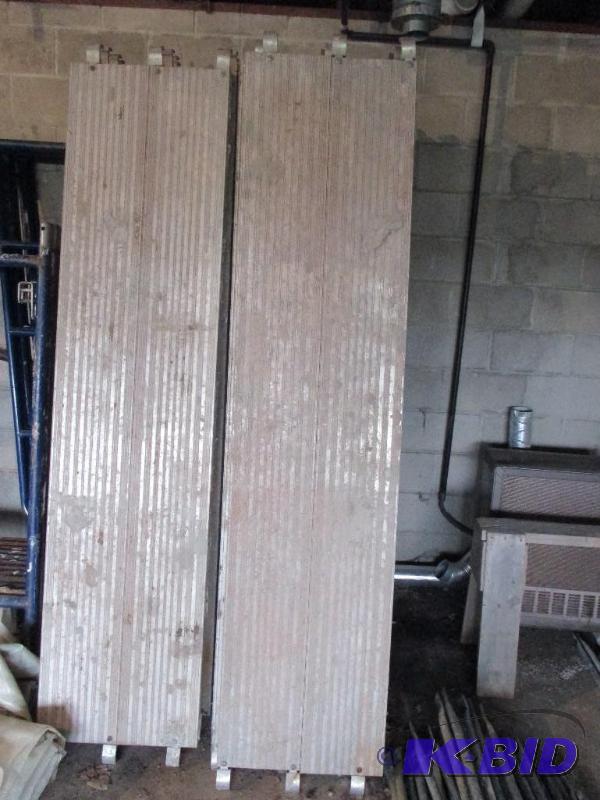 lot 83 image: All aluminum scaffolding Plank...