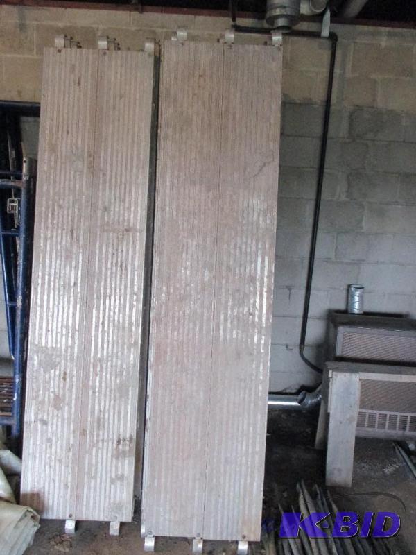 lot 90 image: All aluminum scaffolding Plank...