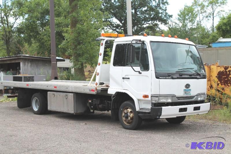 2003 Tow Truck NISSAN Diesel&nbsp VIN # JNAM...