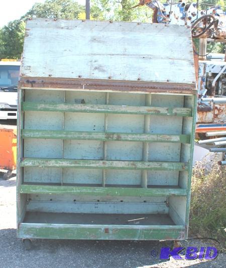 Gang Box Tool Box Measures 5 Ft Wide X 6 Ft ...