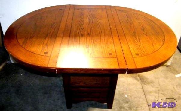 lot 102 image: Counterheight Style Dining&nbspTable - With ...