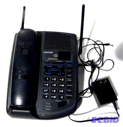 lot 138 image: Toshiba 900 Mhz Cordless Telephone with Calle...