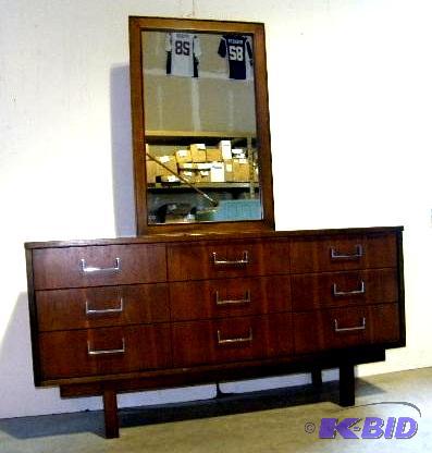lot 176 image: Vintage Nine Drawer Dresser with Mirror - 60&...