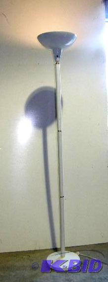 lot 182 image: White and Gold Floor Lamp - 6 1" h x 12...