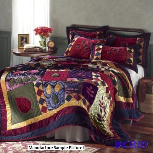 lot 30 image: Queen Size Velvet Dreams Quilt - 86 x 86 Quil...