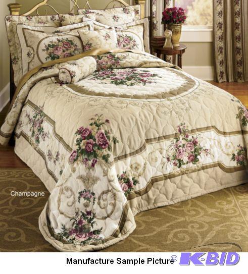 lot 7 image: Tapestry Style Comforter - Queen -&nbspThe o...