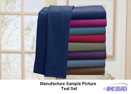 lot 93 image: Queen Size Bedding Set - Teal - Flat sheet - ...