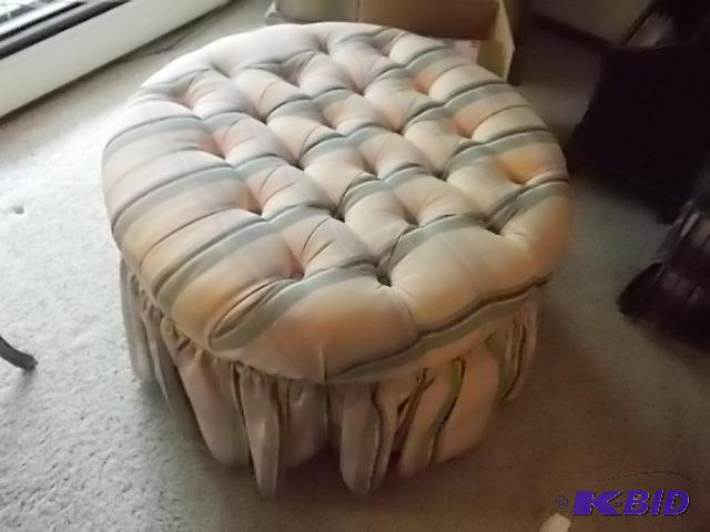 lot 20 image: Pink Plaid Button Tufted Ottoman With Skirt...