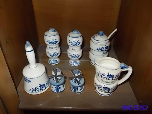 lot 34 image: Lot Of Delfts Collectibles...