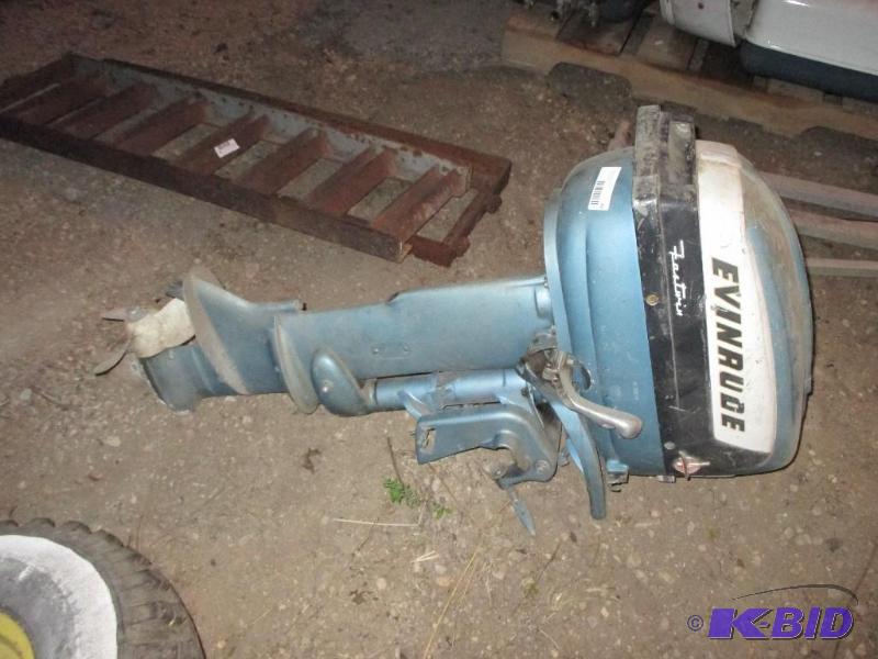 Evinrude Speed twin outboard motor, not stuck...