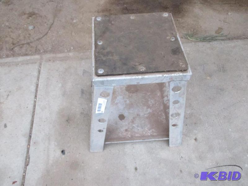 Aluminum dirt bike stand...