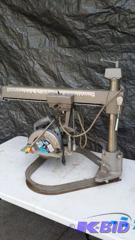 lot 12 image: Power-Kraft radial arm saw Model TPC8906B&nbs...