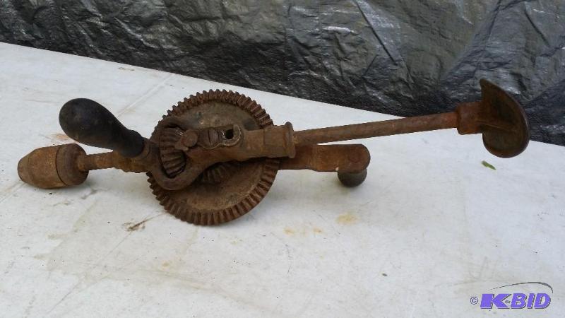 lot 16 image: Vintage 16" &nbspBreast brace hand...