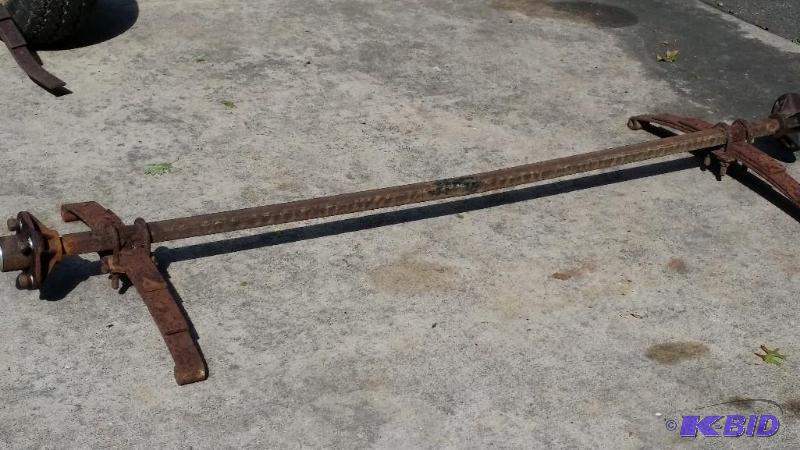 lot 9 image: 2000 lb. Axel...