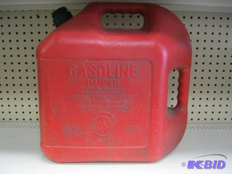 lot 125 image: Used 5 gallon Gas Can...