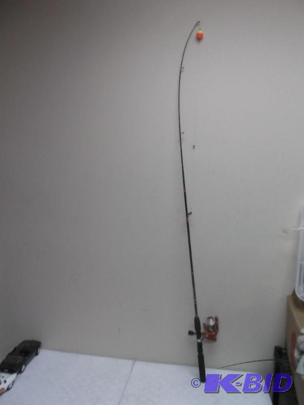 lot 152 image: Fishing Pole - Works Good...
