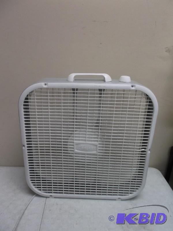 lot 173 image: Box Fan - Works Good - Dusty...