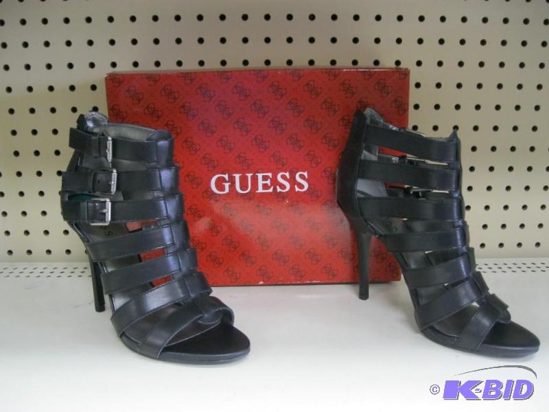 lot 194 image: Pair of Guess Heels - Size 8 - Black Leather...