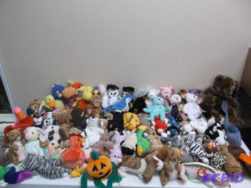 lot 30 image: Huge Lot of TY Beanie Babies, I Think Around ...