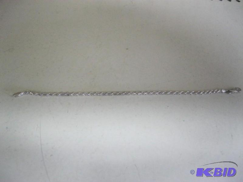 lot 77 image: Silver 8" Chain...