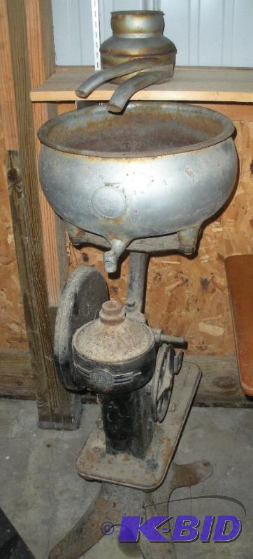 lot 17 image: Antique DeLaval Cream Separator
