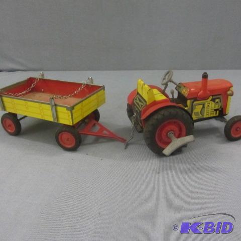 Zetor Tin Wind-up Tractor