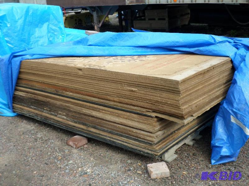 lot 23 image: Huge Lot Of 4x8 Sheets Of OSB...