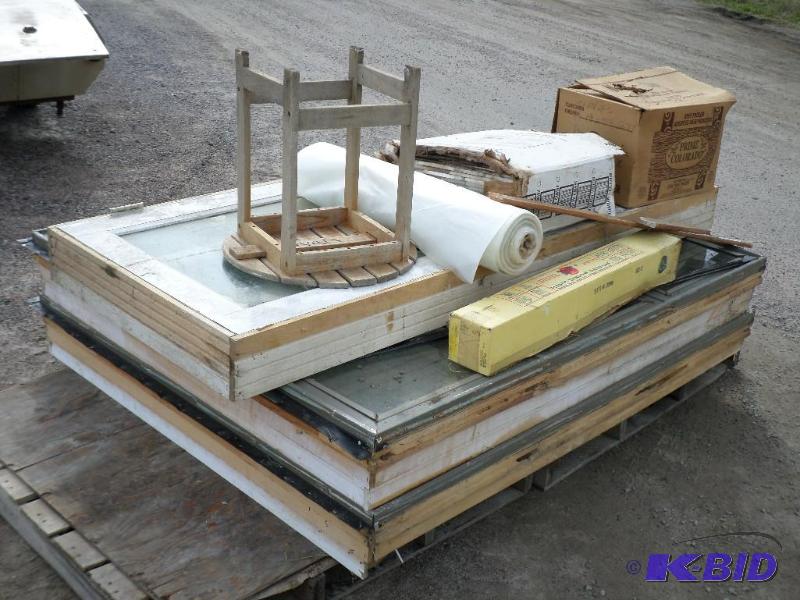 lot 26 image: Lot Of Rolls Of Windows Plastic, (3) Once Us...