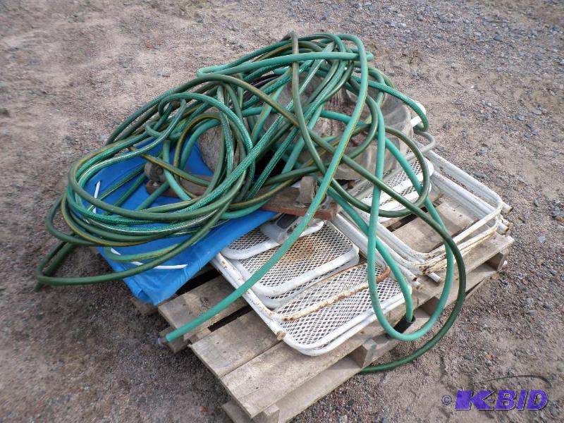 lot 29 image: Pallet Lot Steel folding Chairs, Garden Hose...