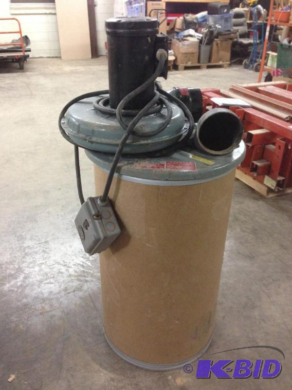 lot 15 image: Delta dust collector