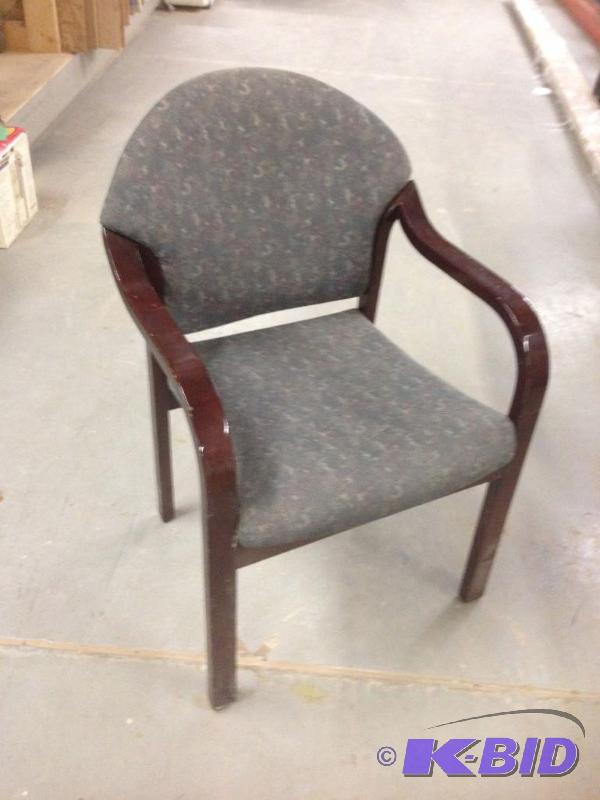 lot 70 image: Office side chair
