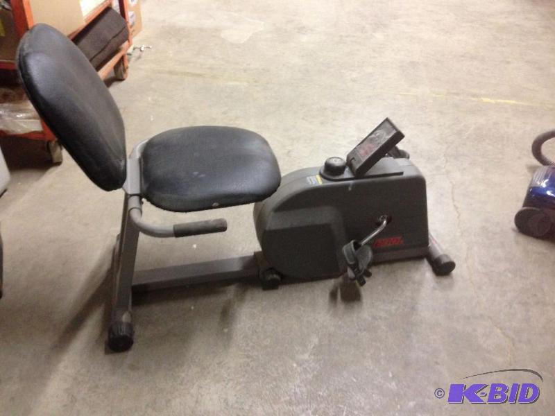 lot 73 image: Recumbent Stationary Bike