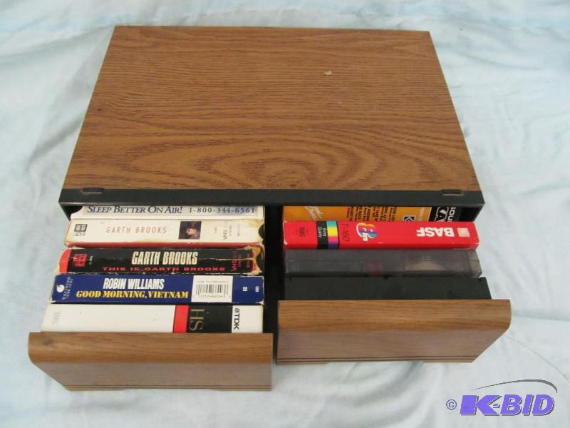 lot 1 image: 8-Track