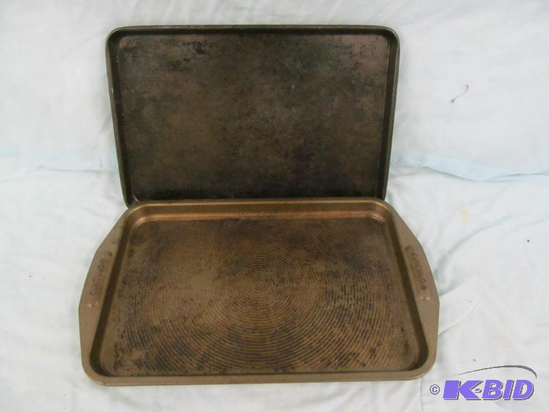 lot 127 image: Pan