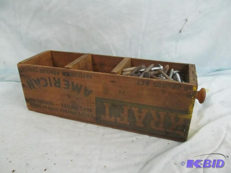 lot 162 image: Box