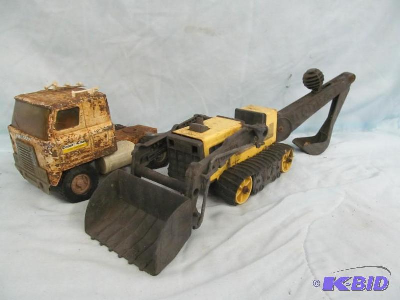 lot 199 image: Toy