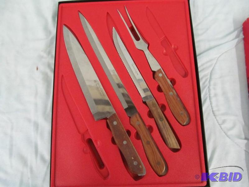 lot 22 image: Cutlery