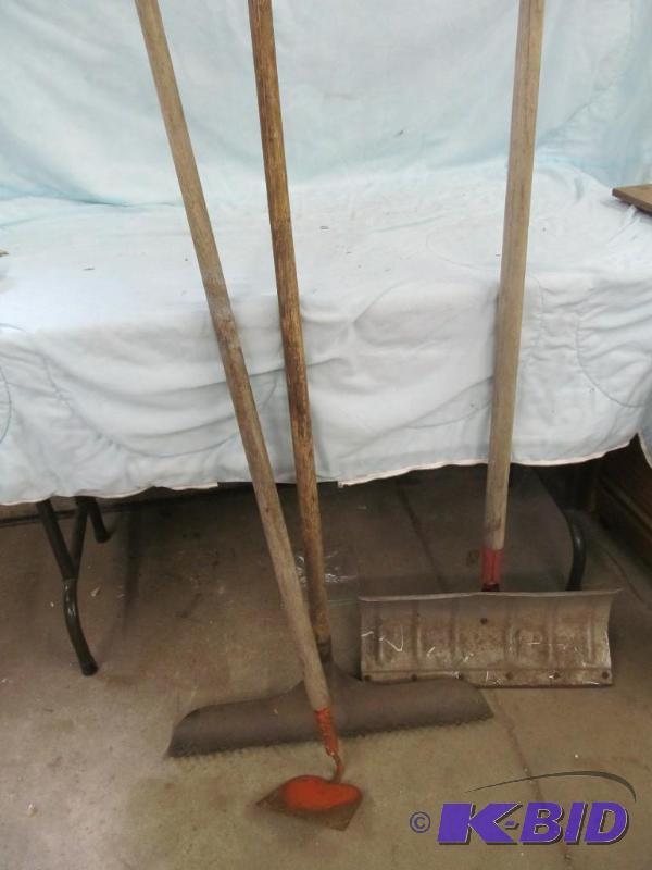lot 227 image: Tool